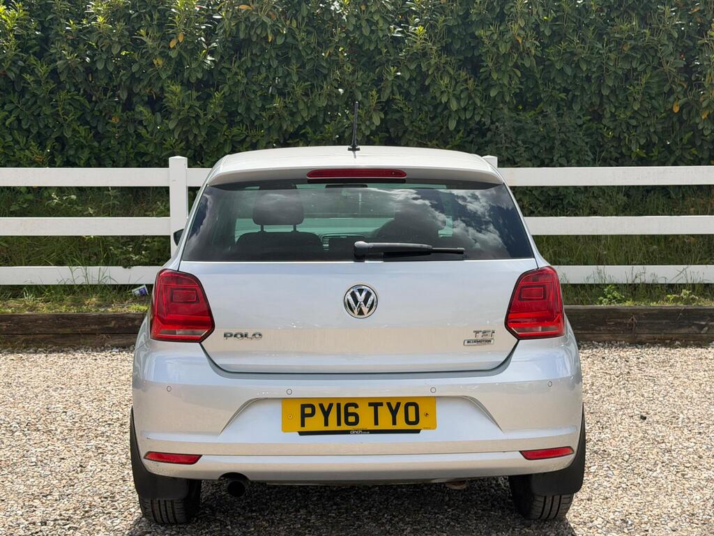2016 Volkswagen Polo thumbnail 11