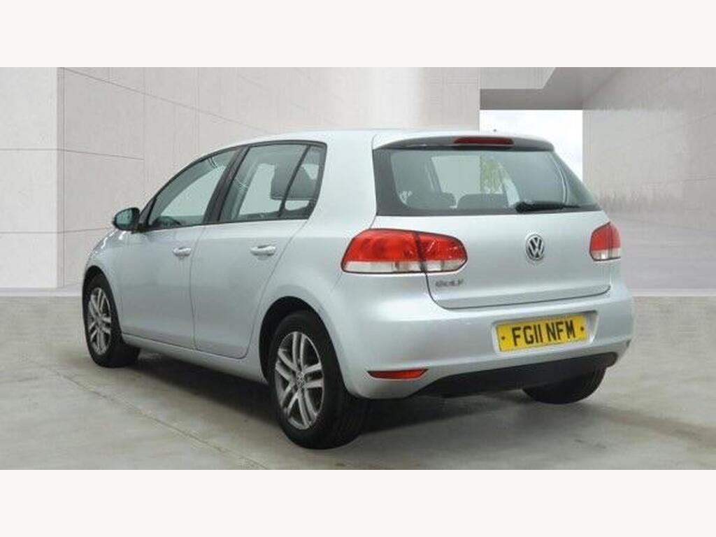 2011 Volkswagen Golf thumbnail 4