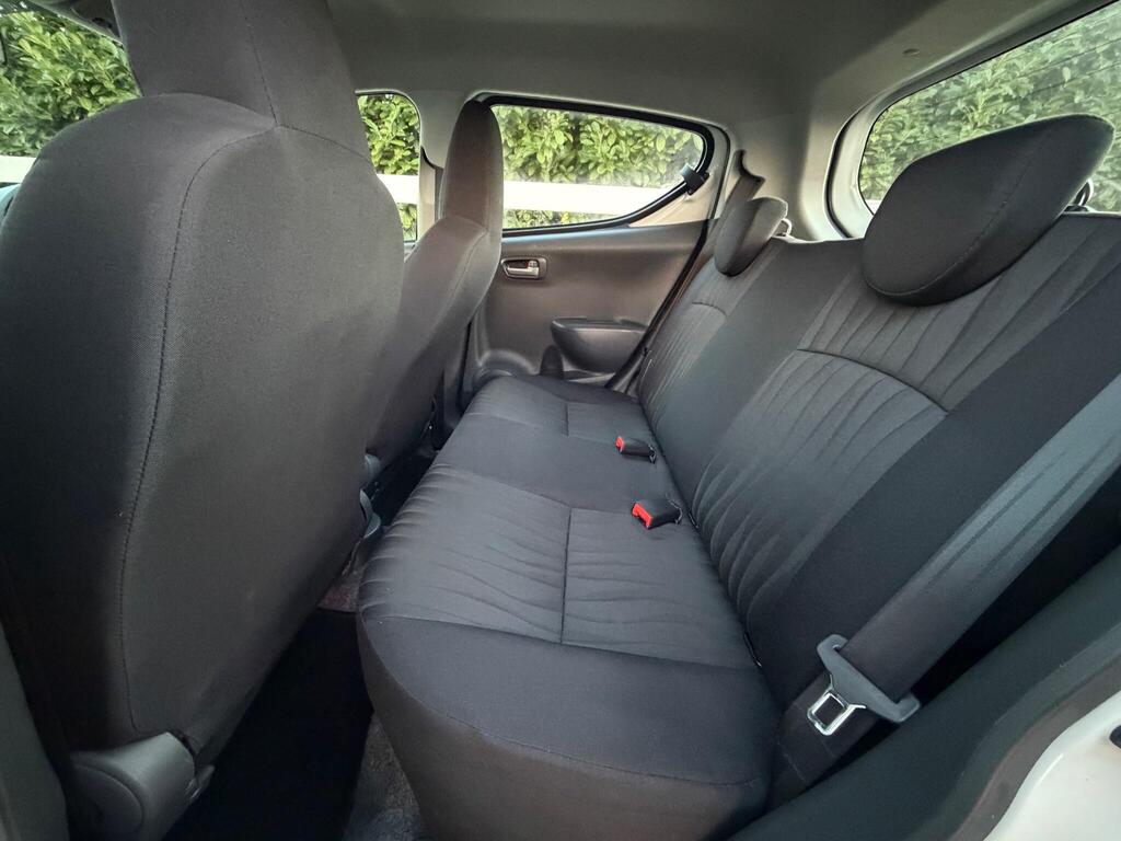 2012 Nissan Pixo thumbnail 18