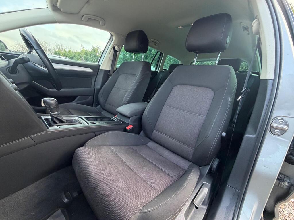 2016 Volkswagen Passat thumbnail 29