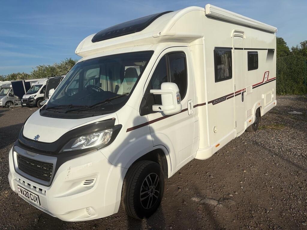 Bailey Advance 74-4 Coach Built DELIVERY POSSIBLE,2500 MILES,4 BERTH,4 BELTS