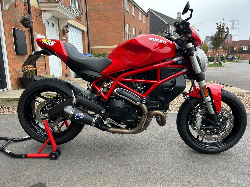 Ducati Monster 797