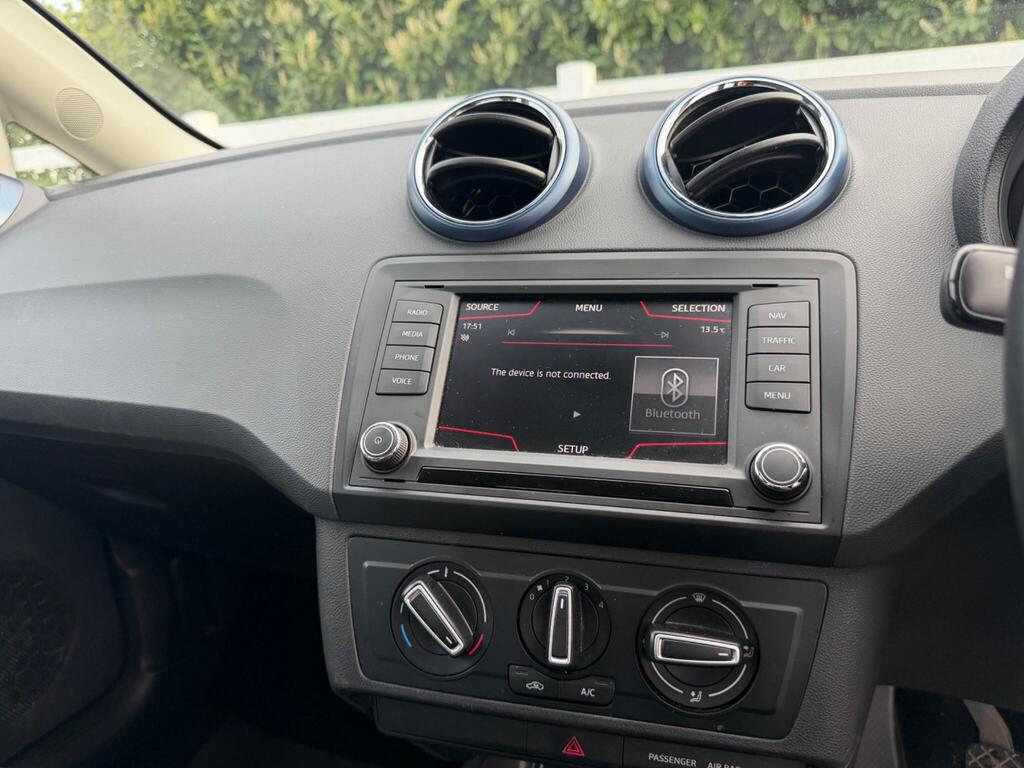 2016 SEAT Ibiza thumbnail 27