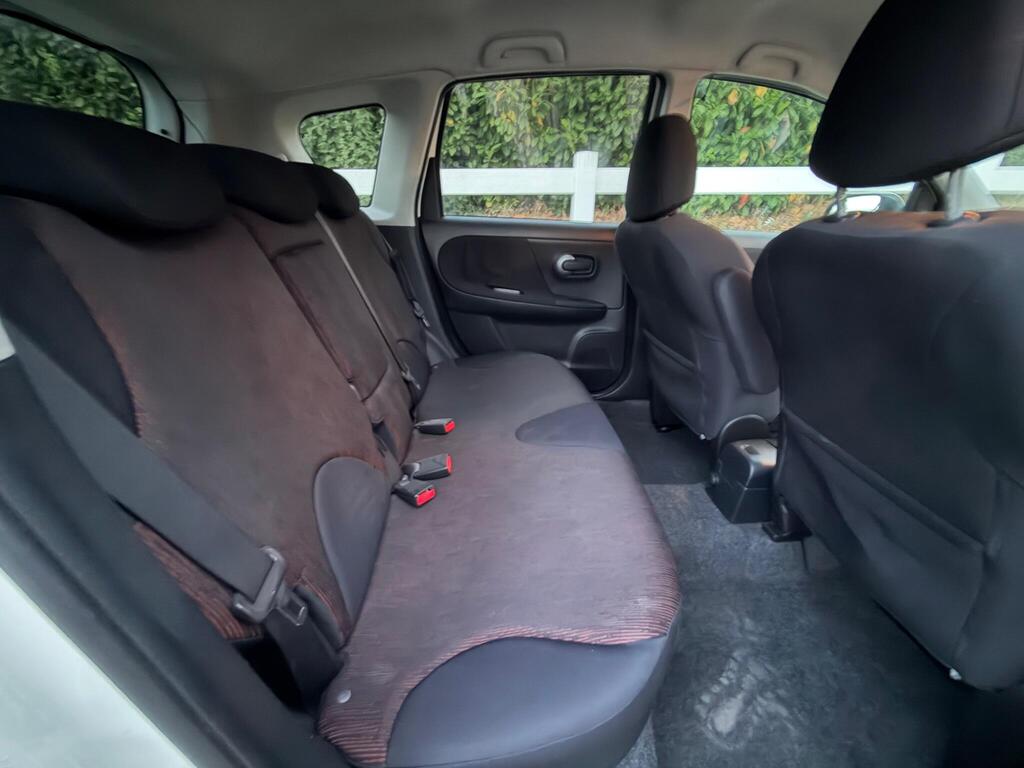 2010 Nissan Note thumbnail 19