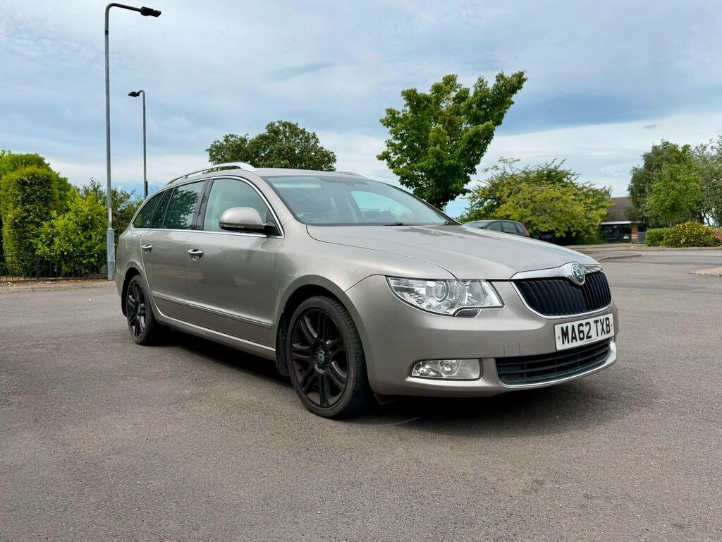 Skoda Superb Estate 2.0 TDI Elegance Euro 5 5dr