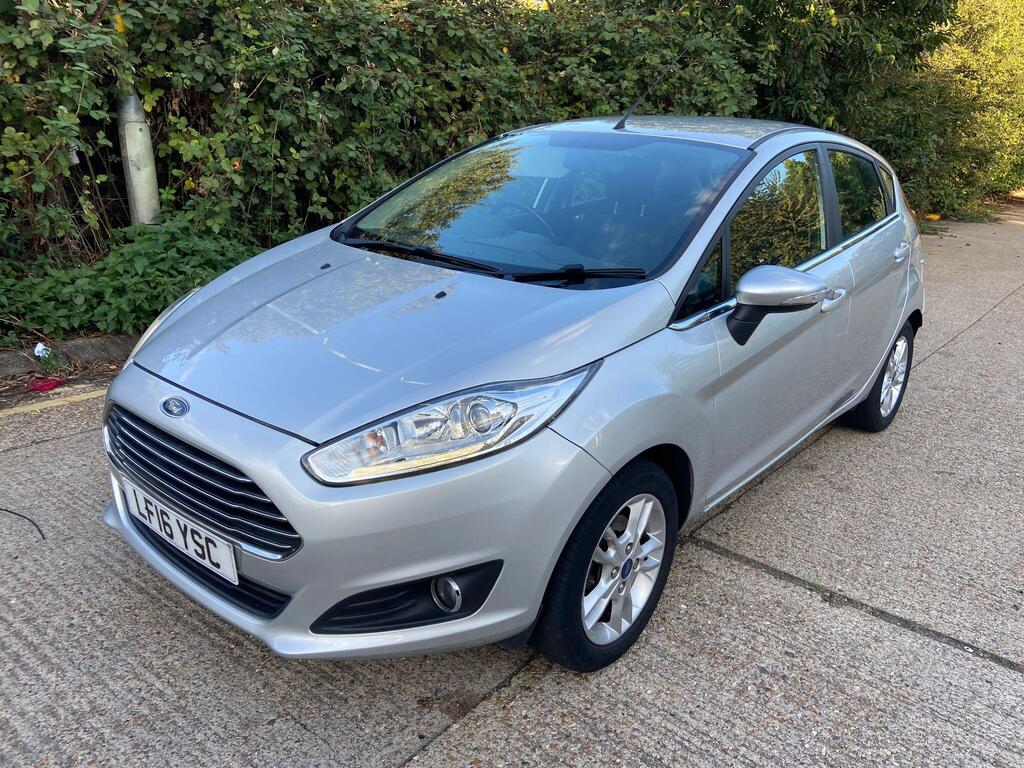 Ford Fiesta Hatchback 1.25 Zetec Euro 6 5dr
