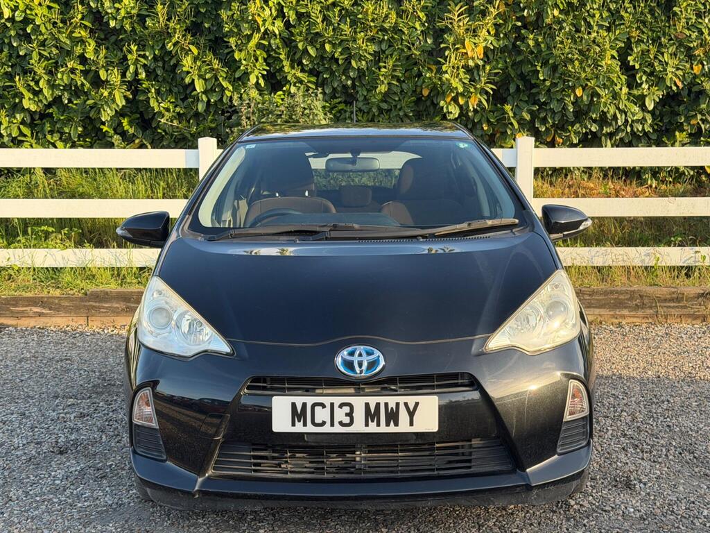 2013 Toyota Aqua thumbnail 4