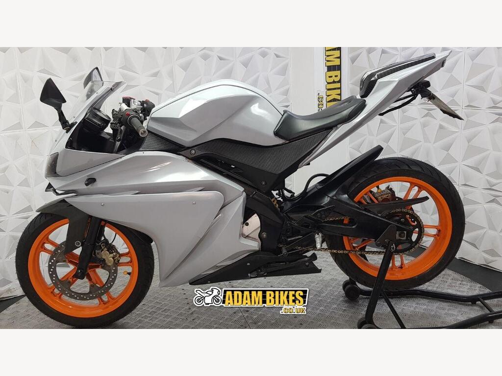 Yamaha R125