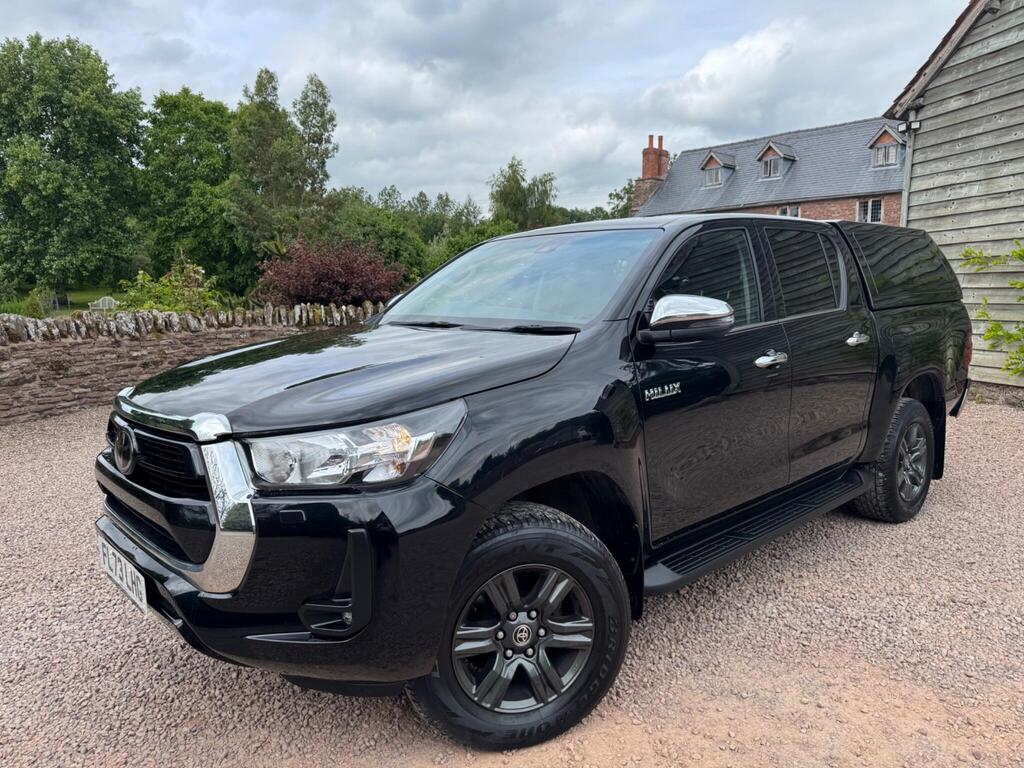 Toyota Hilux Pickup 2.4 D-4D Icon Auto 4WD Euro 6 (s/s) 4dr