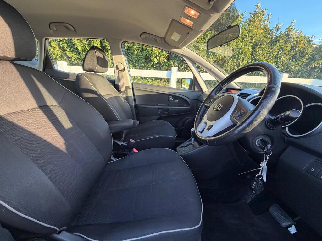 2012 Kia Venga thumbnail 17