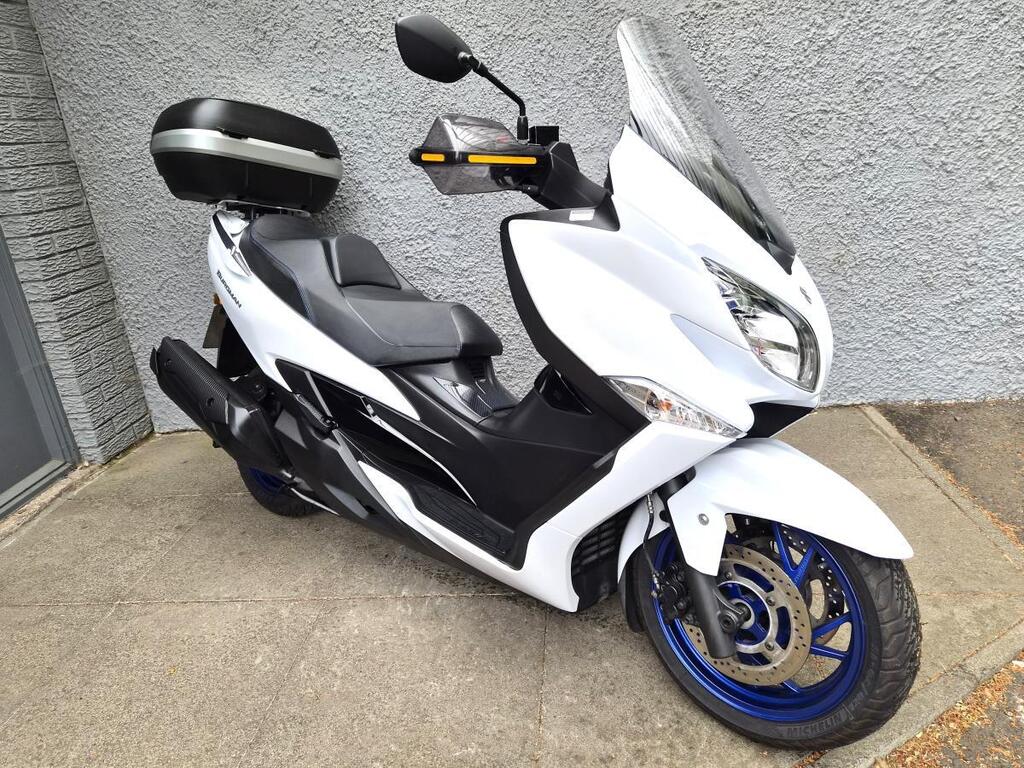 Suzuki Burgman 400