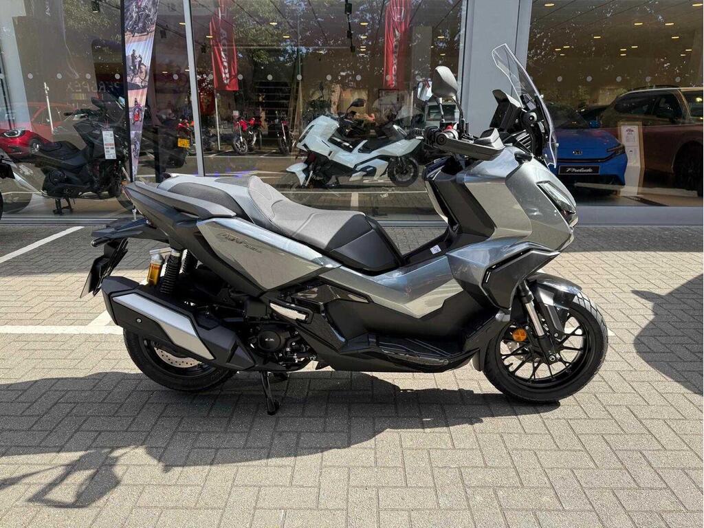 Honda ADV 350