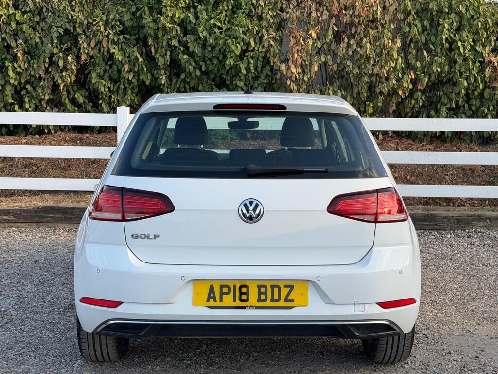 2018 Volkswagen Golf thumbnail 11