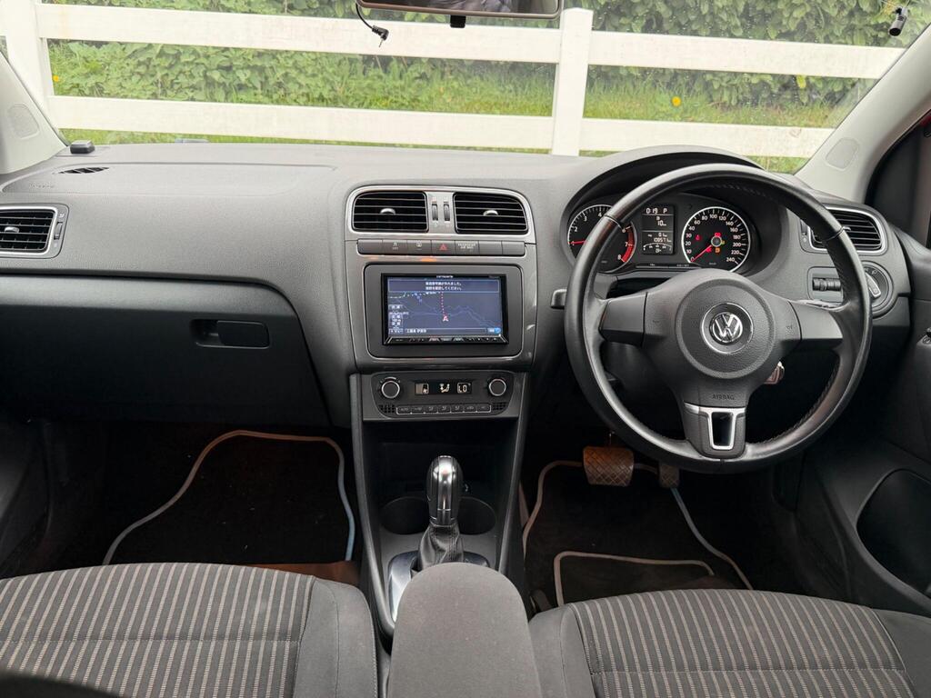 2012 Volkswagen Polo thumbnail 15