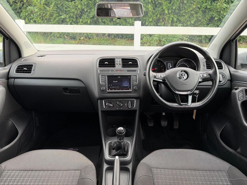 2015 Volkswagen Polo thumbnail 2