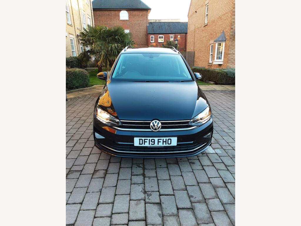 Volkswagen Golf SV