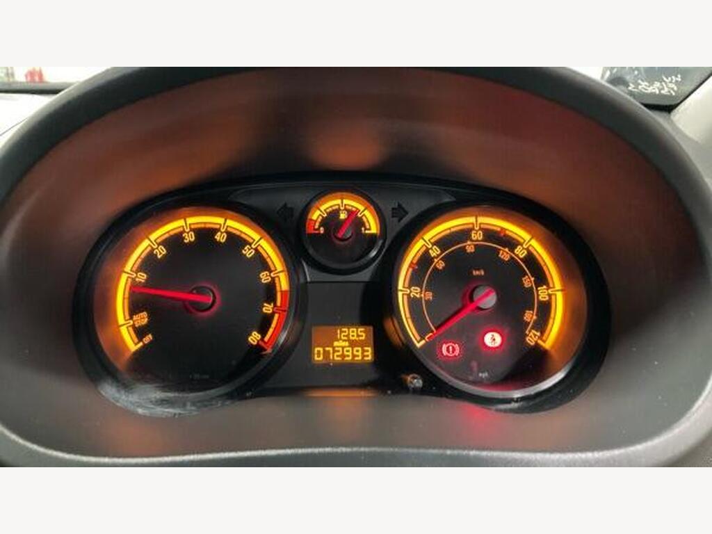 2012 Vauxhall Corsa thumbnail 12