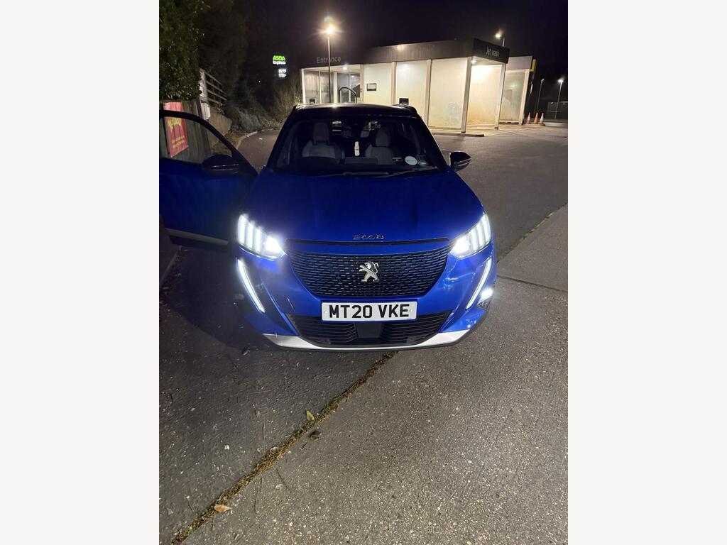 Peugeot E-2008