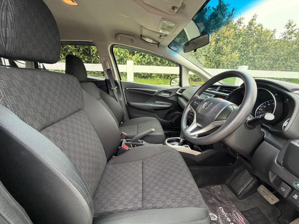 2014 Honda Jazz thumbnail 16