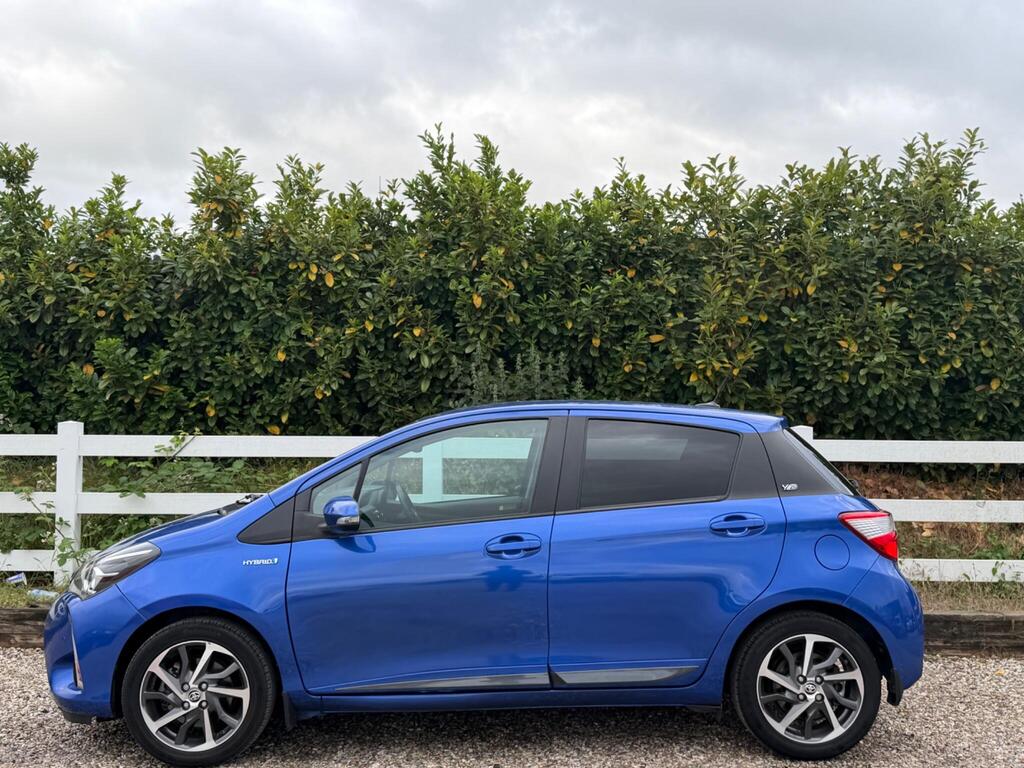2020 Toyota Yaris thumbnail 10
