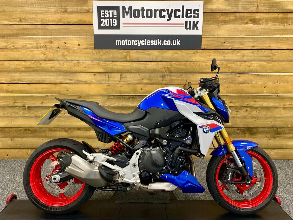 BMW F 900 R