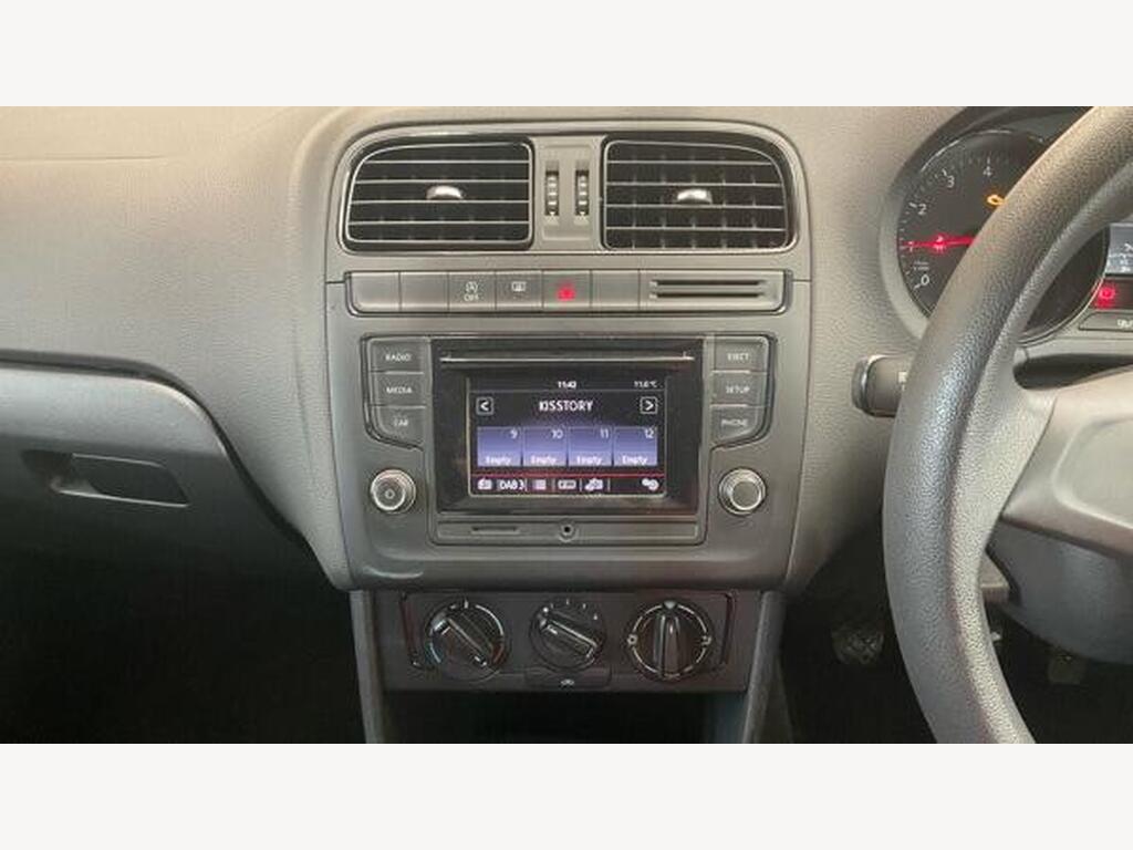 2014 Volkswagen Polo thumbnail 11