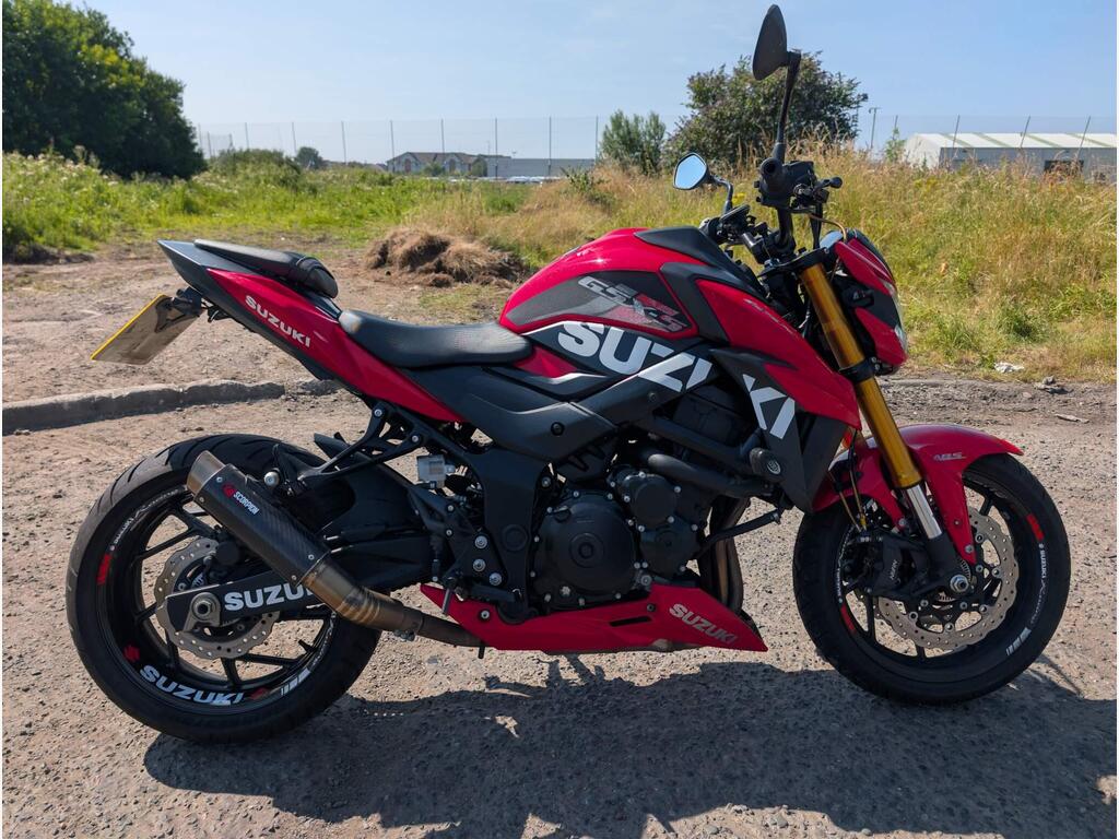 Suzuki GSX-S750