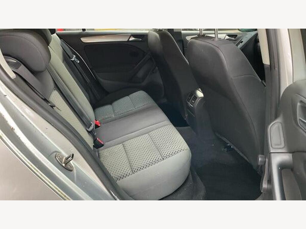 2011 Volkswagen Golf thumbnail 10