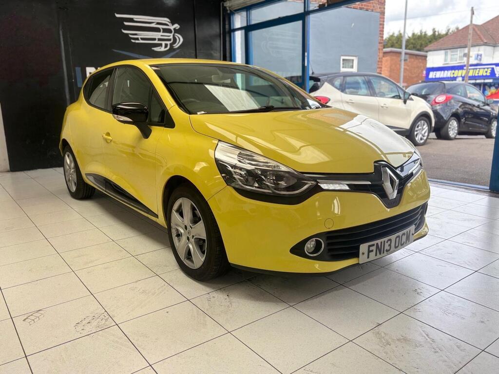 Renault Clio Hatchback 1.2 16V Dynamique MediaNav Euro 5 5dr