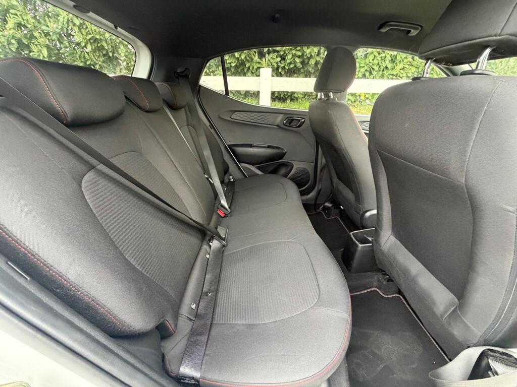 2022 Hyundai i10 thumbnail 23