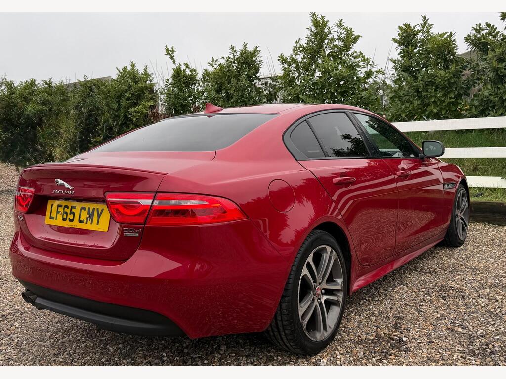 2015 Jaguar XE thumbnail 13