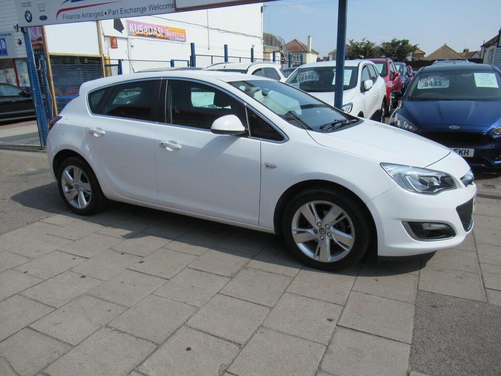Vauxhall Astra Hatchback 1.4 16v SRi Euro 5 5dr