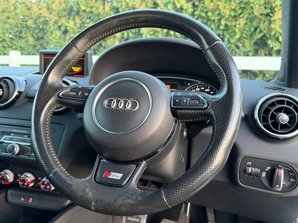 2013 Audi A1 thumbnail 26