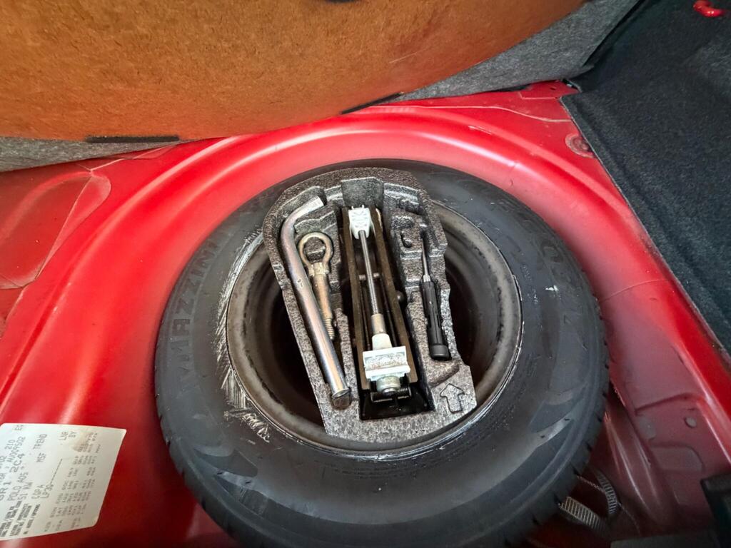 2009 Volkswagen Polo thumbnail 28