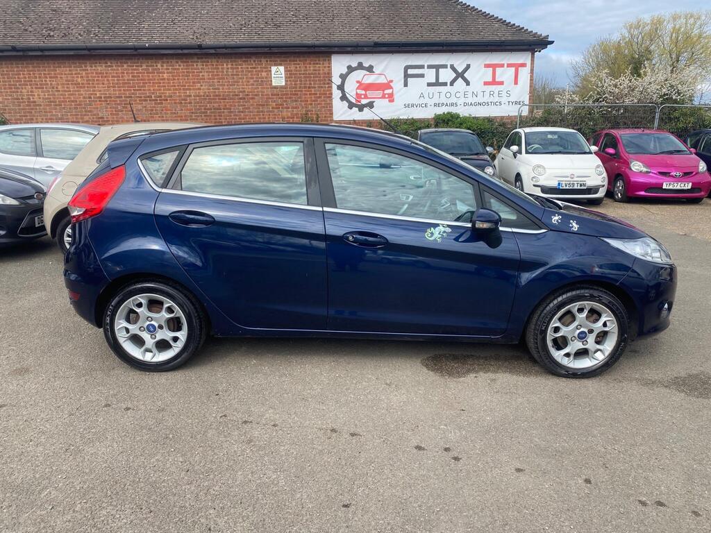 Ford Fiesta Hatchback 1.4 Zetec 5dr