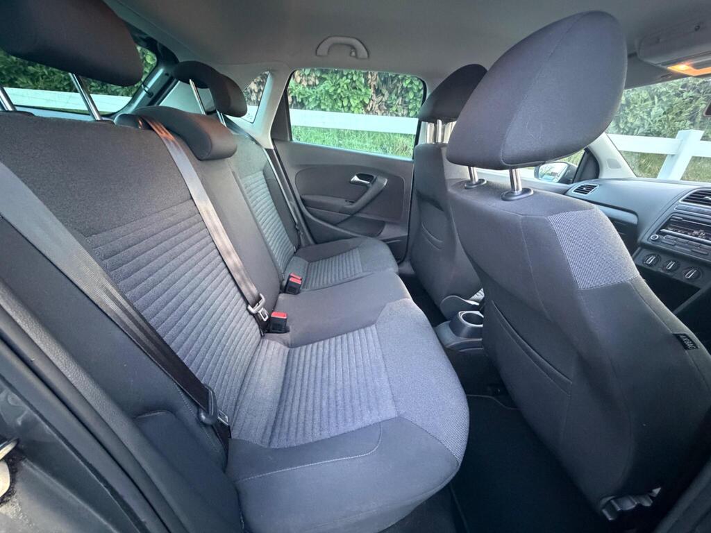 2014 Volkswagen Polo thumbnail 19