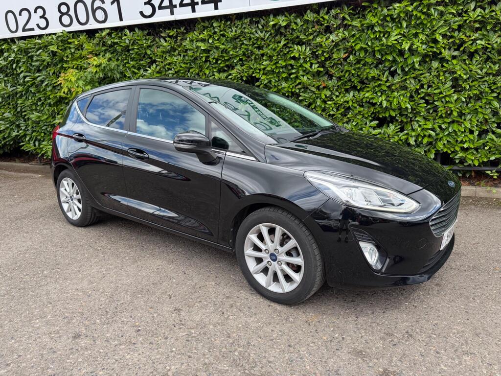 Ford Fiesta Hatchback 1.0T EcoBoost Titanium Euro 6 (s/s) 5dr