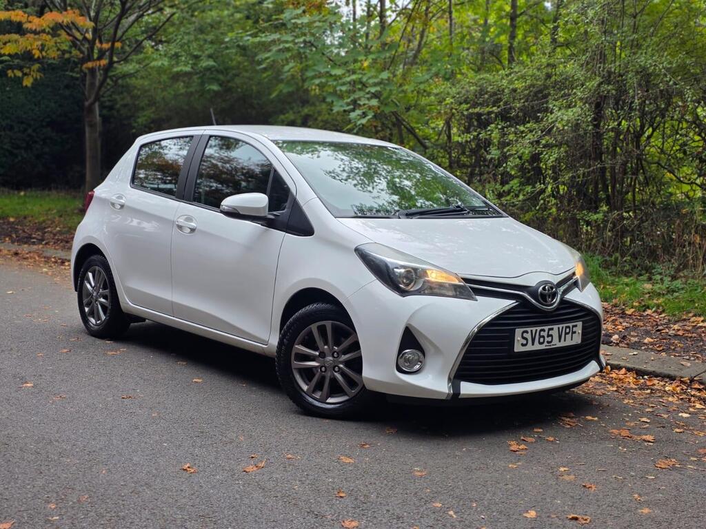 Toyota Yaris Hatchback 1.33 Dual VVT-i Icon Euro 5 5dr Euro 5