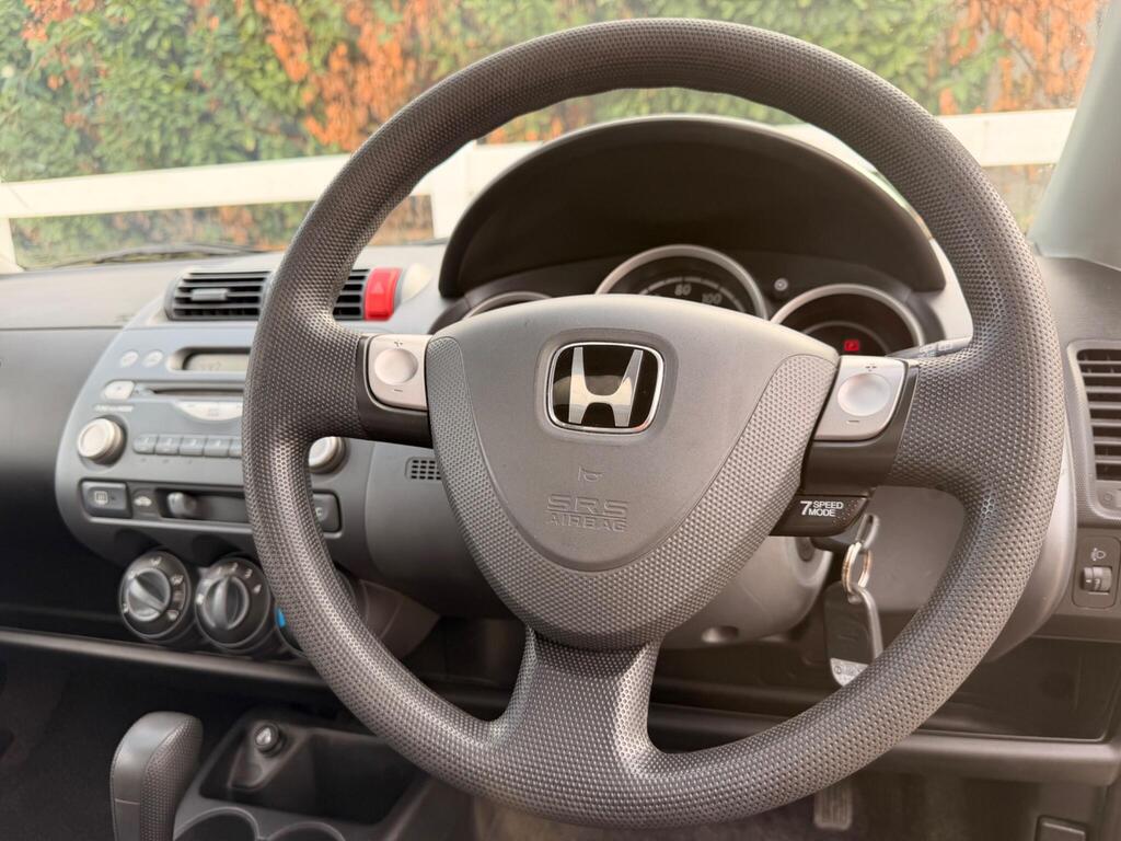 2004 Honda Jazz thumbnail 47