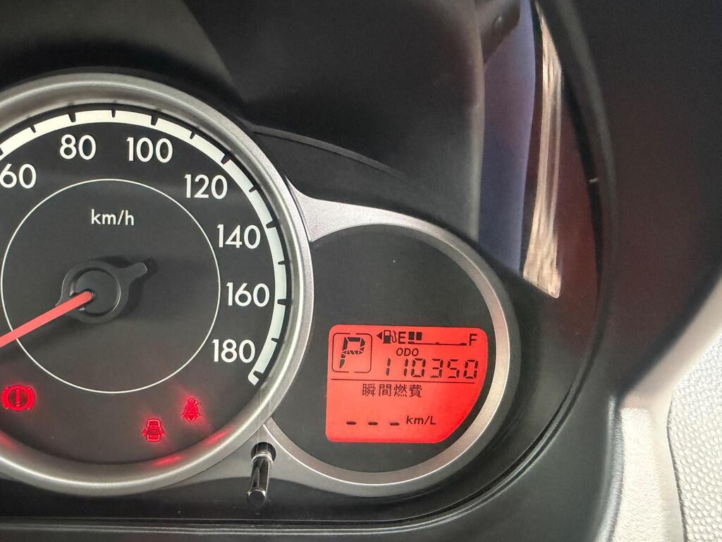 2012 Mazda Mazda2 thumbnail 25