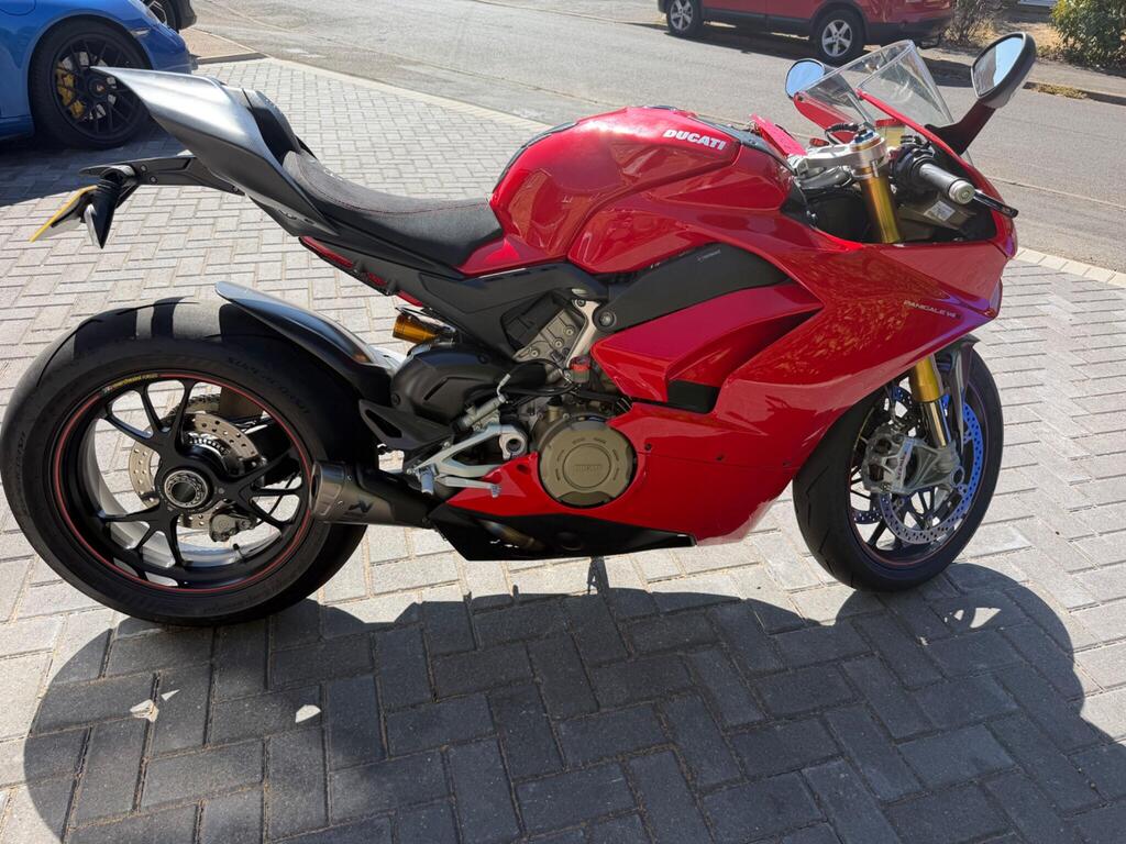 Ducati Panigale V4S