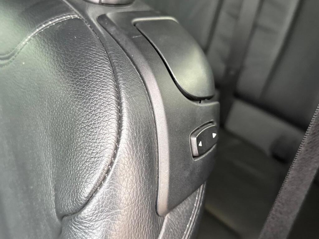 BMW 1 Series 3.0 M140i Shadow Edition Auto Euro 6 (s/s) 3dr thumbnail 31