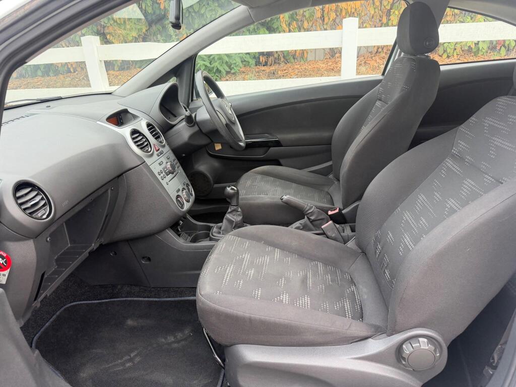 2014 Vauxhall Corsa thumbnail 19