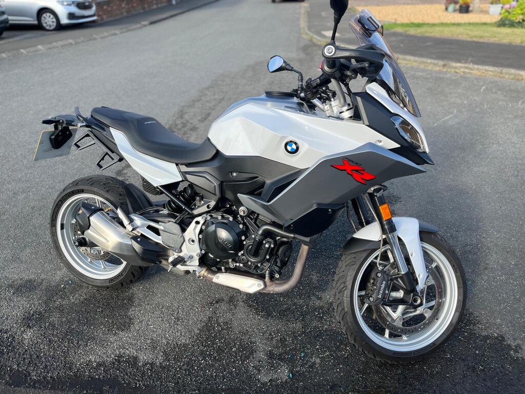 BMW F 900 XR