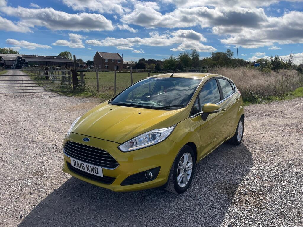 Ford Fiesta Hatchback 1.0T EcoBoost Zetec Euro 6 (s/s) 5dr