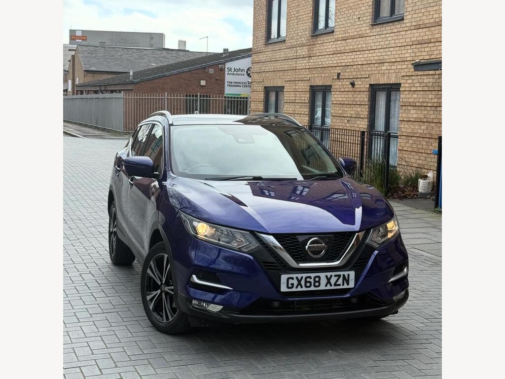 Nissan Qashqai SUV 1.6 dCi N-Connecta XTRON Euro 6 (s/s) 5dr