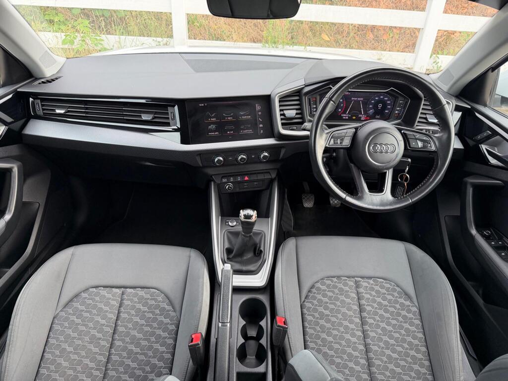 2019 Audi A1 thumbnail 2