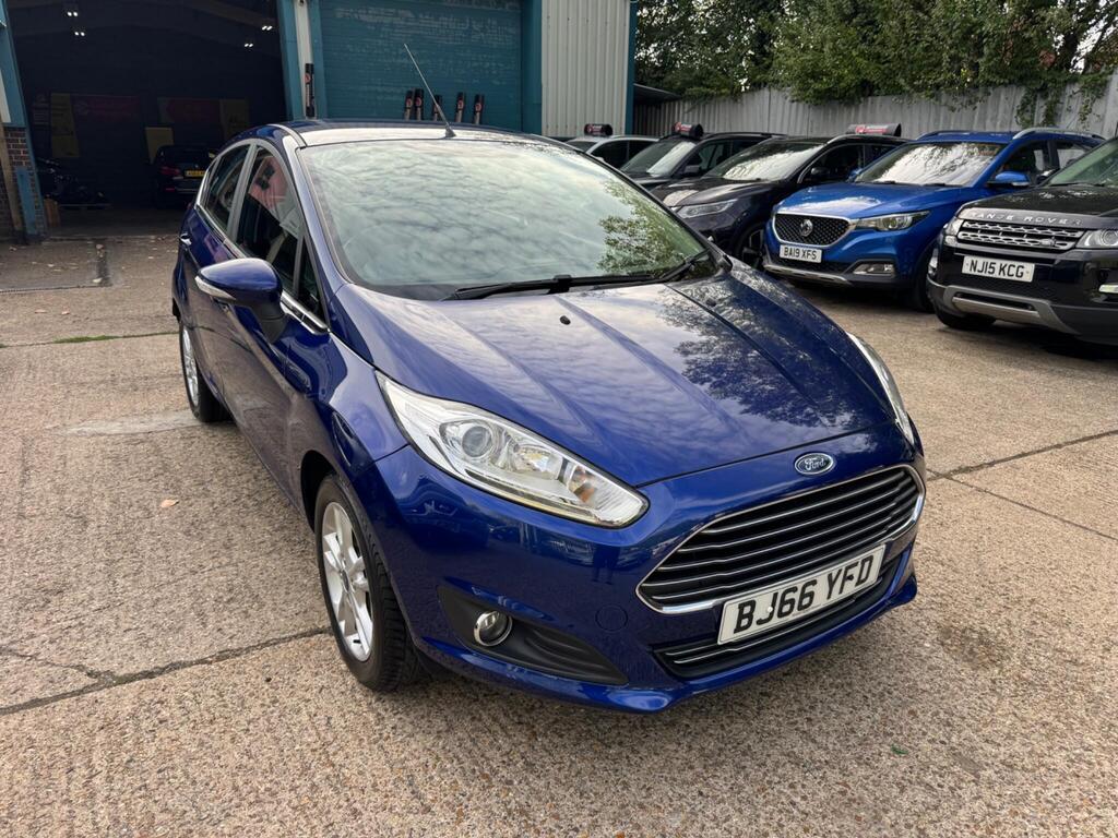 Ford Fiesta Hatchback 1.25 Zetec Euro 6 5dr