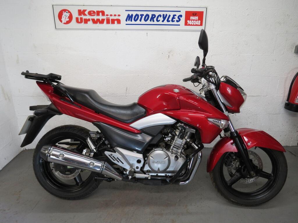 Suzuki Inazuma 250