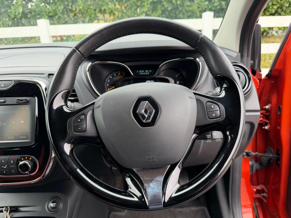 2015 Renault Captur thumbnail 25